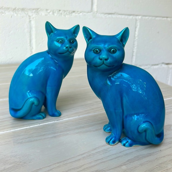 Vintage 🦋 Pair of Two Turquoise Blue Ceramic Kitty Cat Sculpture Art Figurines - Picture 1 of 16